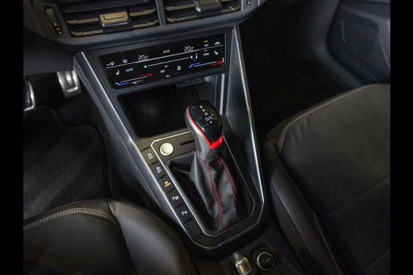 Volkswagen Polo 2.0 TSI GTI NL en BTW auto / Panorama dak / Keyless / Stoelverwarming / Achteruitrij camera /