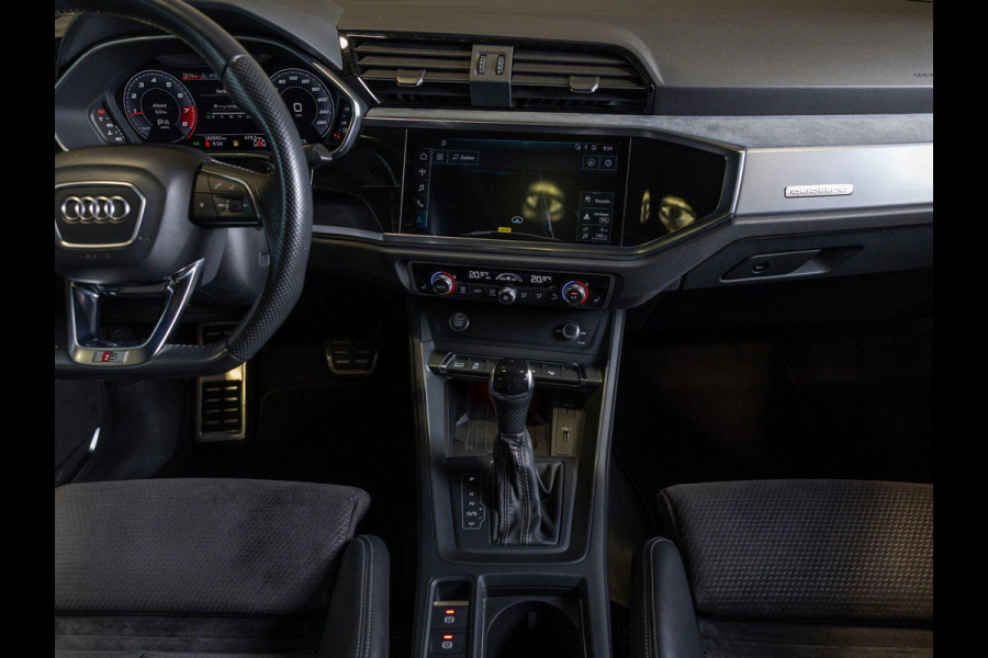 Audi Q3 45 TFSI quattro 2x S Line / 230pk / Panorama dak / B&O / Keyless / Achteruitrij camera /