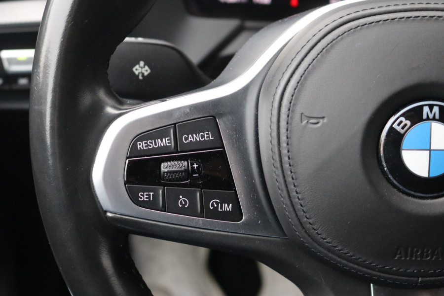 BMW 1-serie 118i 140PK Automaat Executive Edition M-Sport Sportstoelen/Parkeerhulp/Navigatie/Cruise-control