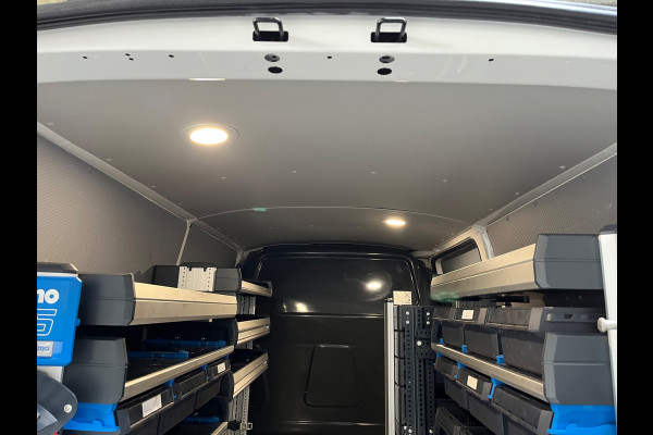 Volkswagen Transporter Automaat DSG Servicewagen 2.0 TDI 150pk L2H1 3Persoons Sortimo Inrichting, Airco, Navigatie, RIJKLAARPRIJS!
