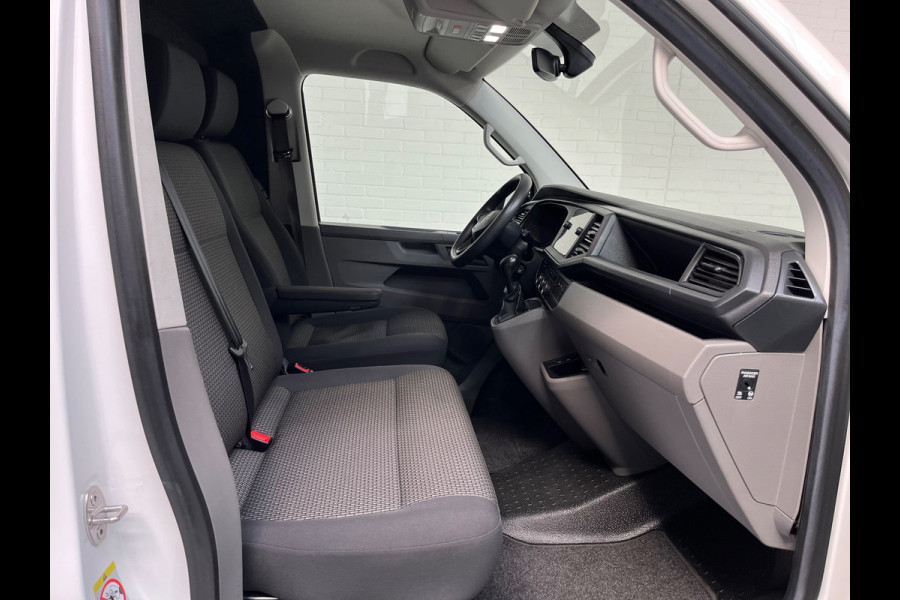 Volkswagen Transporter Automaat DSG Servicewagen 2.0 TDI 150pk L2H1 3Persoons Sortimo Inrichting, Airco, Navigatie, RIJKLAARPRIJS!