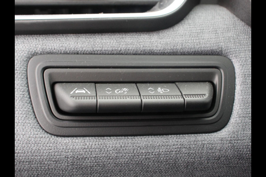 Mitsubishi Colt 1.6 HEV Automaat Intense DEMO ! Navigatie Apple Carplay Android Auto Camera Climate Control Cruise Control Lichtmetalen velgen Extra Getint Glas Digitale Cockpit