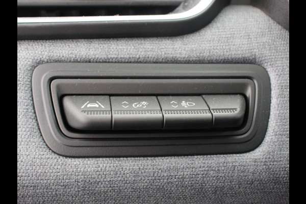 Mitsubishi Colt 1.6 HEV Automaat Intense DEMO ! Navigatie Apple Carplay Android Auto Camera Climate Control Cruise Control Lichtmetalen velgen Extra Getint Glas Digitale Cockpit