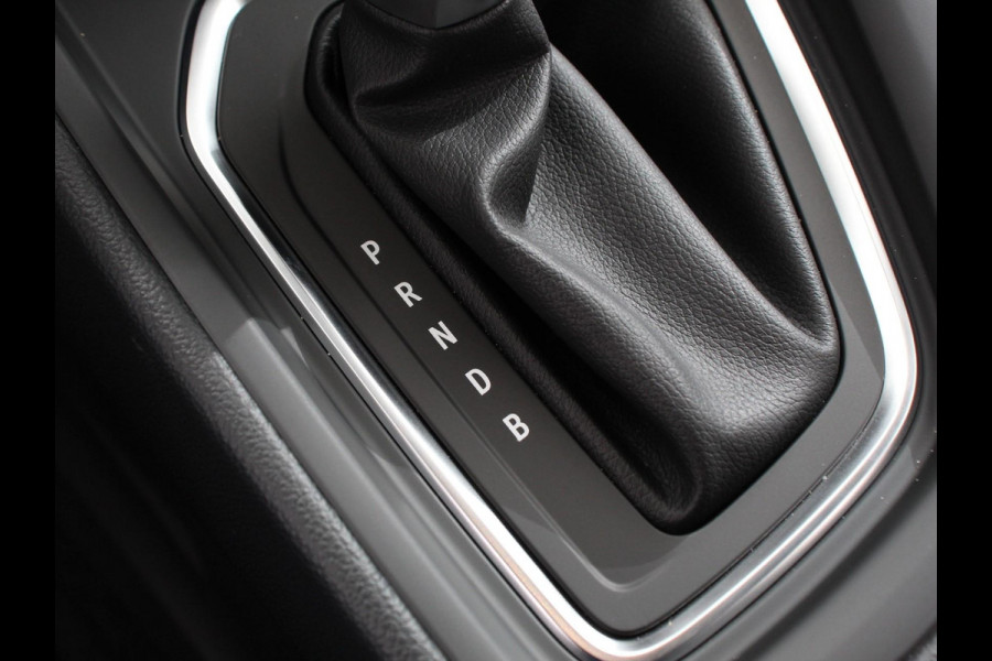 Mitsubishi Colt 1.6 HEV Automaat Intense DEMO ! Navigatie Apple Carplay Android Auto Camera Climate Control Cruise Control Lichtmetalen velgen Extra Getint Glas Digitale Cockpit