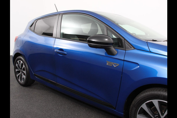 Mitsubishi Colt 1.6 HEV Automaat Intense DEMO ! Navigatie Apple Carplay Android Auto Camera Climate Control Cruise Control Lichtmetalen velgen Extra Getint Glas Digitale Cockpit