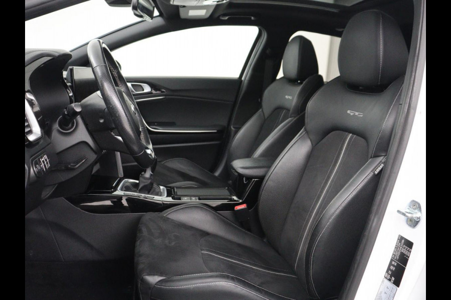 Kia ProCeed 1.0 T-GDI GT-Line | Panoramadak | Stoelverwarming | Leder/Alcantara | Carplay | Camera | Keyless | Full LED | Sportstoelen | Navigatie | Stuurverwarming | Climate control | Parkeerhulp | Cruise control