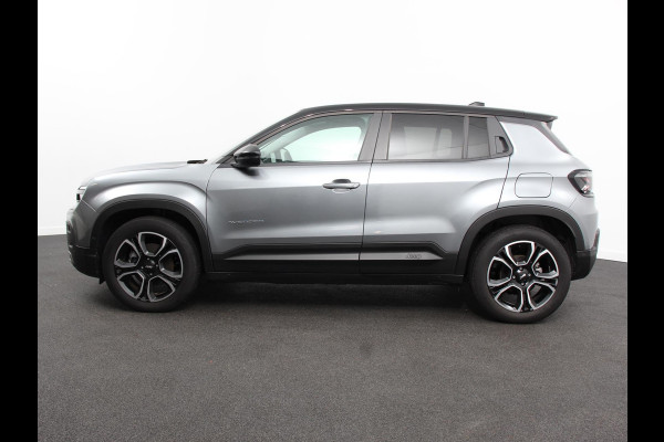 Jeep Avenger Summit 54 kWh SOH 96,5 % Camera Lichtmetalen Velgen 18" Navigatie Apple Carplay/ Android Auto Sfeerverlichting Parkeersensor achter Cruise Control Stoelverwarming Full LED Virtual Cockpit Climate Control Two tone Electrisch bedienbare achterkep