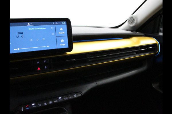 Jeep Avenger Summit 54 kWh SOH 96,5 % Camera Lichtmetalen Velgen 18" Navigatie Apple Carplay/ Android Auto Sfeerverlichting Parkeersensor achter Cruise Control Stoelverwarming Full LED Virtual Cockpit Climate Control Two tone Electrisch bedienbare achterkep