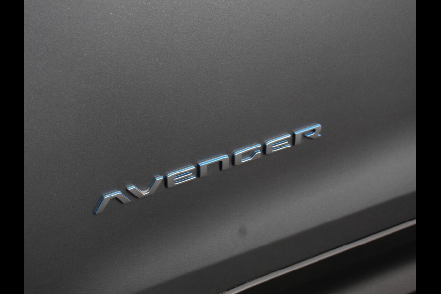 Jeep Avenger Summit 54 kWh SOH 96,5 % Camera Lichtmetalen Velgen 18" Navigatie Apple Carplay/ Android Auto Sfeerverlichting Parkeersensor achter Cruise Control Stoelverwarming Full LED Virtual Cockpit Climate Control Two tone Electrisch bedienbare achterkep