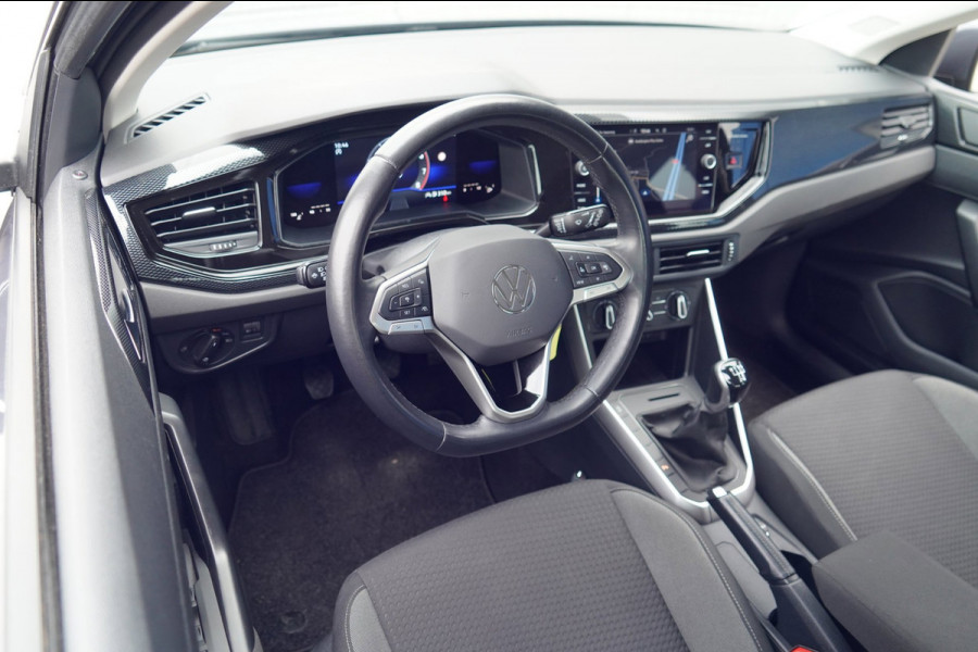 Volkswagen Polo 1.0 TSI Life / NL-Auto / Facelift / Navi / Cruise / 5-Deurs / Airco / Carplay / 84dkm NAP