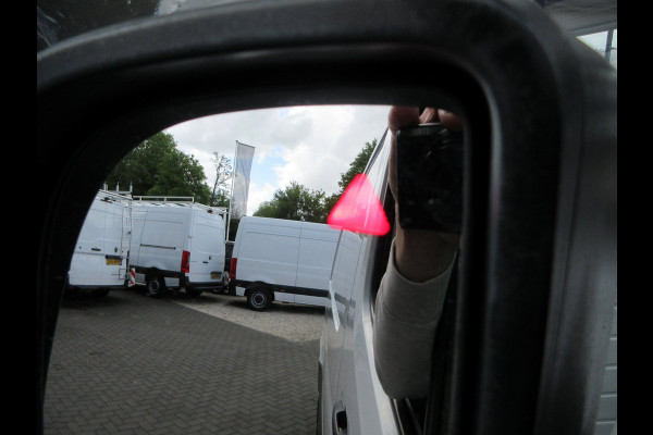 Mercedes-Benz Sprinter 316cdi L2H1 163pk Automaat, Navigatie, Camera, Trekhaak, 3-Zits, PDC, 3500kg ahw.