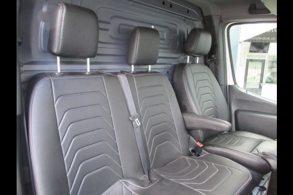 Mercedes-Benz Sprinter 316cdi L2H1 163pk Automaat, Navigatie, Camera, Trekhaak, 3-Zits, PDC, 3500kg ahw.