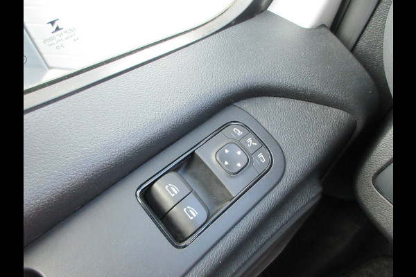 Mercedes-Benz Sprinter 316cdi L2H1 163pk Automaat, Navigatie, Camera, Trekhaak, 3-Zits, PDC, 3500kg ahw.