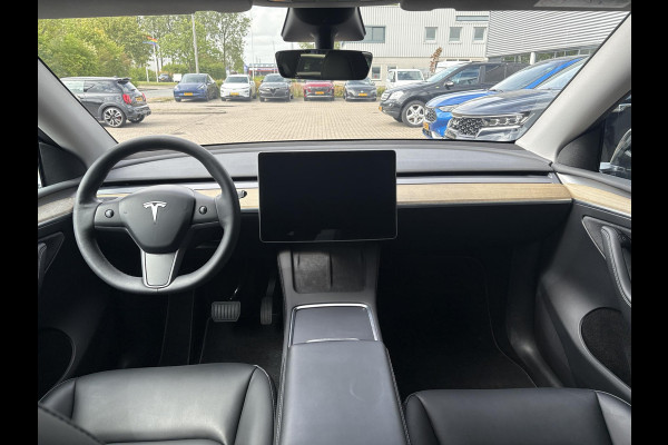 Tesla Model Y RWD 58 kWh | 43.000 KM | SOH 92,8% | AutoPilot | Panoramadak |