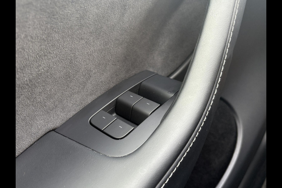 Tesla Model Y RWD 58 kWh | 43.000 KM | SOH 92,8% | AutoPilot | Panoramadak |