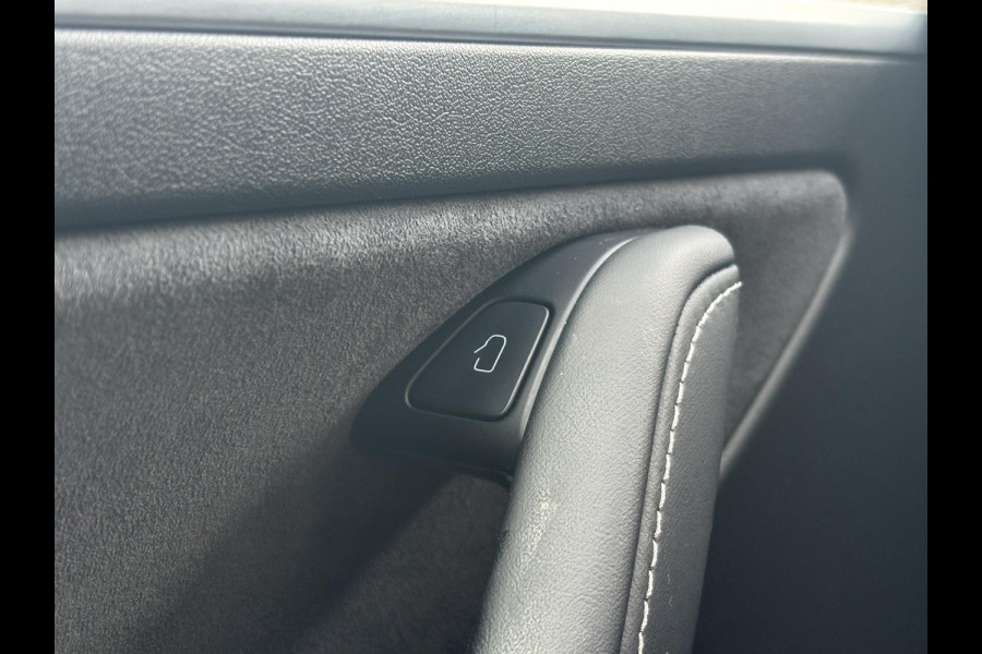 Tesla Model Y RWD 58 kWh | 43.000 KM | SOH 92,8% | AutoPilot | Panoramadak |