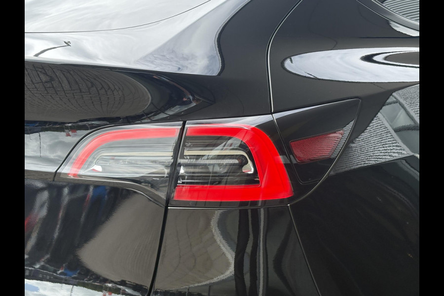 Tesla Model Y RWD 58 kWh | 43.000 KM | SOH 92,8% | AutoPilot | Panoramadak |
