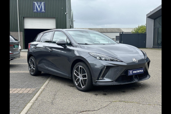 MG Mg4 electric Luxury 64 kWh SOH 96% |360 CAMERA| 7 JAAR MG GARANTIE T/M 03-2031| ELEK. STOEL| DODE HOEK SENSOR| STOEL + STUURVERWARMING| ADAPTIVE CRUISE CONTROL