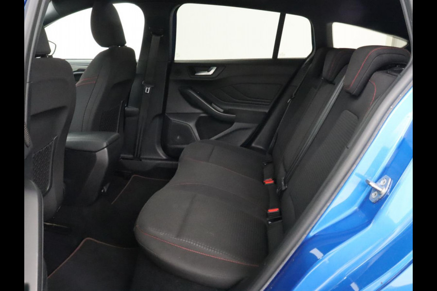 Ford Focus 1.0 EcoBoost Hybrid ST Line X | Stoelverwarming | Trekhaak | Adaptive cruise | B&O Sound | Carplay | Navigatie | Keyless | Camera | Climate control | 17'' | Digital Cockpit | Full LED