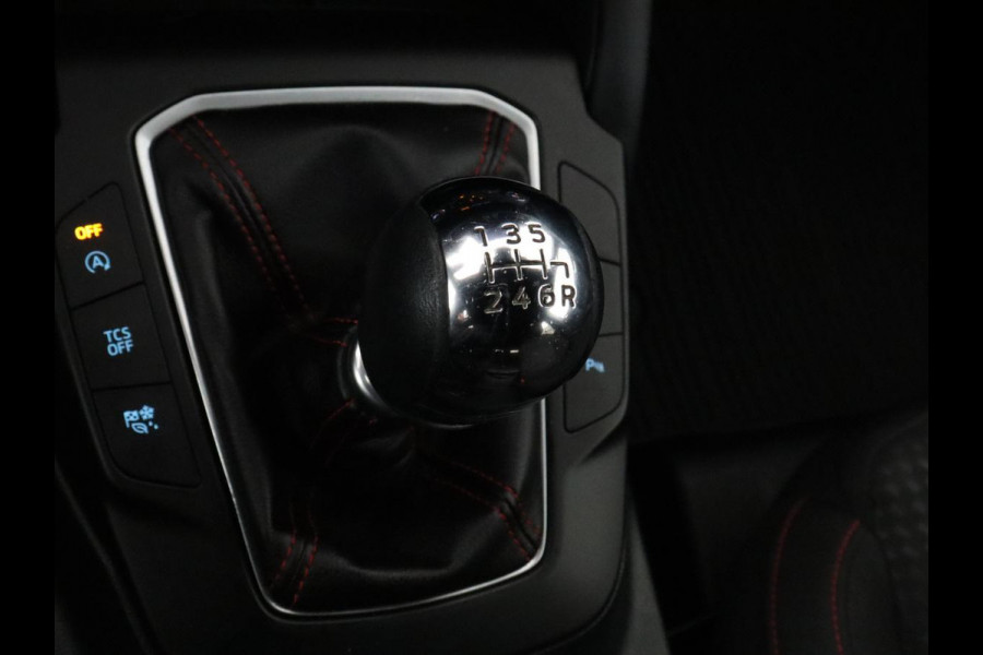 Ford Focus 1.0 EcoBoost Hybrid ST Line X | Stoelverwarming | Trekhaak | Adaptive cruise | B&O Sound | Carplay | Navigatie | Keyless | Camera | Climate control | 17'' | Digital Cockpit | Full LED