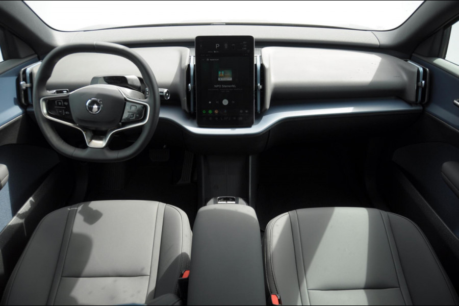 Volvo EX30 272PK Automaat Single Motor Ext. Range Plus Europa / Heico Verlaging / 21" Velgen / Sport Striping /  Adaptive Cruise control / Extra getint glas / Climate Pack / Elektrisch verstelbare stoelen / Parkeersensoren met camera