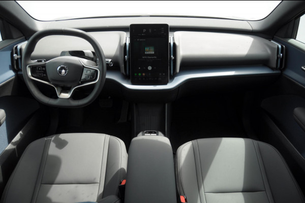 Volvo EX30 272PK Automaat Single Motor Ext. Range Plus Europa / Heico Verlaging / 21" Velgen / Sport Striping /  Adaptive Cruise control / Extra getint glas / Climate Pack / Elektrisch verstelbare stoelen / Parkeersensoren met camera