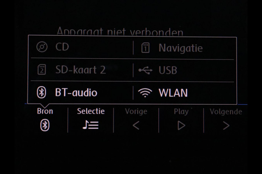 Volkswagen Golf 1.5 TSI Highline | Carplay | Full LED | Trekhaak | Camera | Adaptive cruise | Navigatie | Parkeerhulp | Virtual Cockpit | Climate control | Bluetooth | Getint glas