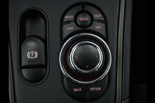 MINI Countryman 1.5 Cooper S E ALL4 Business Edition | SOH 91,5% | Leder/Alcantara | Carplay | Memory | Navigatie | Full LED | Climate control | Parkeerhulp | Cruise control | Bluetooth | PHEV | Plug In