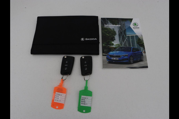 Škoda SCALA 1.0 TSI Business Edition | Stoelverwarming | Virtual Cockpit | Keyless | Carplay | Navigatie | Parkeerhulp | Climate control | Bluetooth | Cruise control