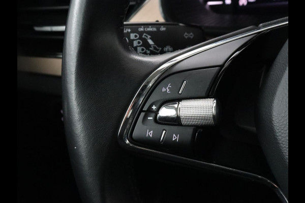 Škoda SCALA 1.0 TSI Business Edition | Stoelverwarming | Virtual Cockpit | Keyless | Carplay | Navigatie | Parkeerhulp | Climate control | Bluetooth | Cruise control