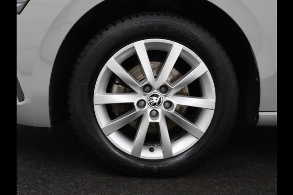 Škoda SCALA 1.0 TSI Business Edition | Stoelverwarming | Virtual Cockpit | Keyless | Carplay | Navigatie | Parkeerhulp | Climate control | Bluetooth | Cruise control