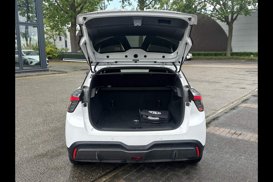 MG Mg4 electric Luxury 64 kWh SOH 98% | 16.000KM! |360 CAMERA| 7 JAAR MG GARANTIE T/M 04-2031| KEYLESS ENTRY| ELEK. STOEL| DODE HOEK SENSOR| STOEL + STUURVERWARMING| ADAPTIVE CRUISE CONTROL