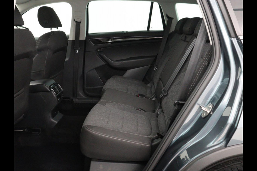 Škoda Kodiaq 2.0 TSI 4x4 Style | Trekhaak | Stoelverwarming | 360 Camera | Adaptive cruise | Carplay | Canton Sound | Navigatie | Park Assist | Sfeerverlichting | Full LED | Memory | Achterbankverwarming