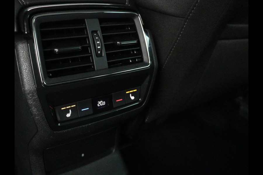 Škoda Kodiaq 2.0 TSI 4x4 Style | Trekhaak | Stoelverwarming | 360 Camera | Adaptive cruise | Carplay | Canton Sound | Navigatie | Park Assist | Sfeerverlichting | Full LED | Memory | Achterbankverwarming