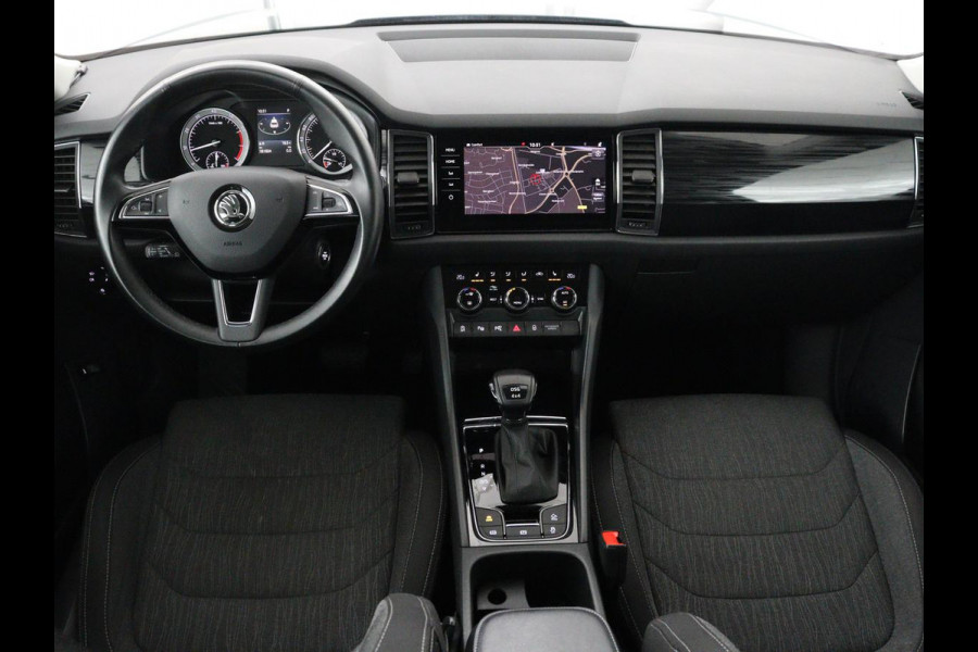 Škoda Kodiaq 2.0 TSI 4x4 Style | Trekhaak | Stoelverwarming | 360 Camera | Adaptive cruise | Carplay | Canton Sound | Navigatie | Park Assist | Sfeerverlichting | Full LED | Memory | Achterbankverwarming