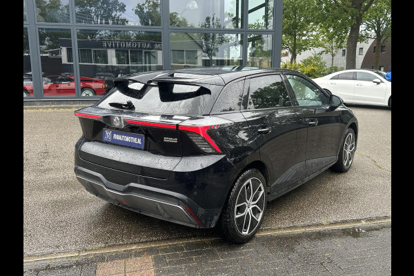 MG Mg4 electric Luxury 64 kWh SOH 95% | 14K KM!! |360 CAMERA| 7 JAAR MG GARANTIE T/M 07-2031| ELEK. STOEL| DODE HOEK SENSOR| STOEL + STUURVERWARMING| ADAPTIVE CRUISE CONTROL