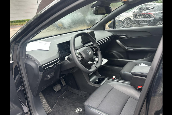 MG Mg4 electric Luxury 64 kWh SOH 95% | 14K KM!! |360 CAMERA| 7 JAAR MG GARANTIE T/M 07-2031| ELEK. STOEL| DODE HOEK SENSOR| STOEL + STUURVERWARMING| ADAPTIVE CRUISE CONTROL