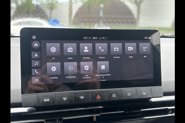 MG Mg4 electric Luxury 64 kWh SOH 95% | 14K KM!! |360 CAMERA| 7 JAAR MG GARANTIE T/M 07-2031| ELEK. STOEL| DODE HOEK SENSOR| STOEL + STUURVERWARMING| ADAPTIVE CRUISE CONTROL