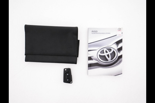 Toyota Aygo 1.0 VVT-i x-cite *AIRCO | CRUISE | CAMERA | CARPLAY | DAB | COMFORT-SEATS | PRIVACY-GLASS*
