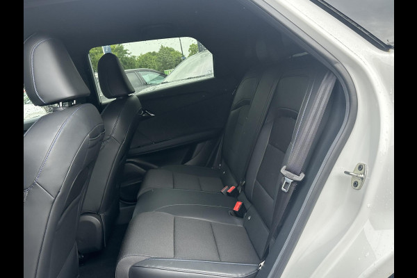 MG Mg4 electric Luxury 64 kWh SOH 96% | 10K KM!! |360 CAMERA| 7 JAAR MG GARANTIE T/M 07-2031| ELEK. STOEL| DODE HOEK SENSOR| STOEL + STUURVERWARMING| ADAPTIVE CRUISE CONTROL