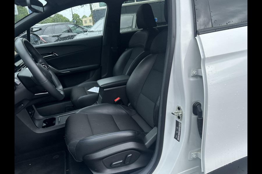 MG Mg4 electric Luxury 64 kWh SOH 96% | 10K KM!! |360 CAMERA| 7 JAAR MG GARANTIE T/M 07-2031| ELEK. STOEL| DODE HOEK SENSOR| STOEL + STUURVERWARMING| ADAPTIVE CRUISE CONTROL