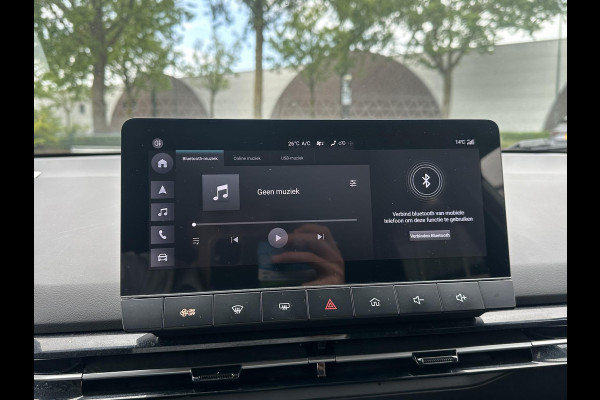 MG Mg4 electric Luxury 64 kWh SOH 96% | 10K KM!! |360 CAMERA| 7 JAAR MG GARANTIE T/M 07-2031| ELEK. STOEL| DODE HOEK SENSOR| STOEL + STUURVERWARMING| ADAPTIVE CRUISE CONTROL