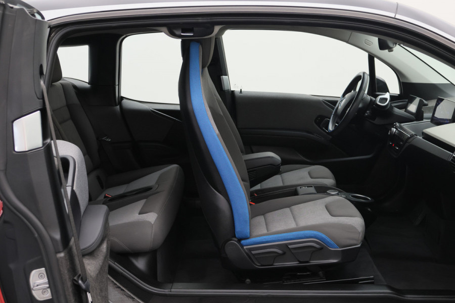 BMW i3 Executive Edition 120Ah 42 kWh Warmtepomp, SOH 93%, Camera, Cruise, Climate, Stoelverwarming, 20''