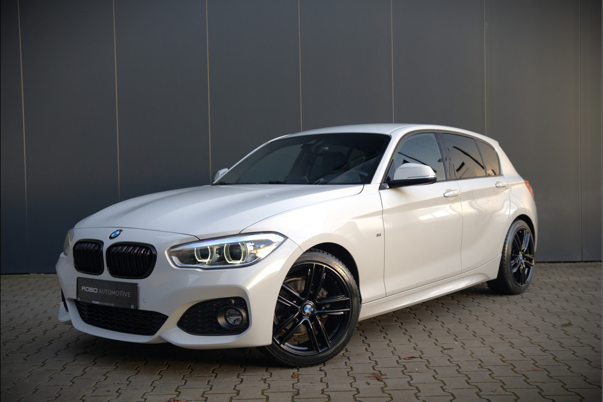 BMW 1-serie 118i Corporate Lease Executive M Sport | Automaat | Stuurverwarming | Stoelverwarming | NAP | Keyless | Cruise Control | PDC | Shadow line | Digital Dash | Navigatie Business | Led |  Dealer Onderhouden |