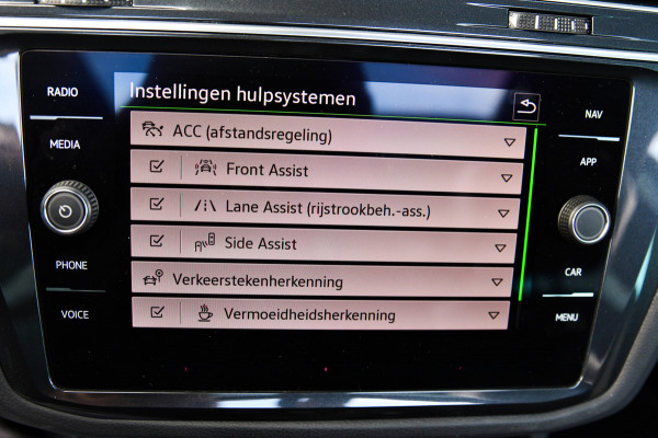 Volkswagen Tiguan 1.4 TSI eHybrid R-Line, Pano, ACC, IQ Lights, Camera, Carplay, Ambient, Dodeh, Stuurverw.!