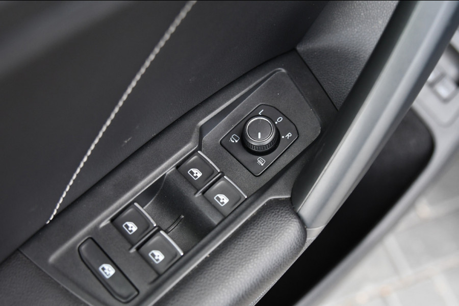 Volkswagen Tiguan 1.4 TSI eHybrid R-Line, Pano, ACC, IQ Lights, Camera, Carplay, Ambient, Dodeh, Stuurverw.!