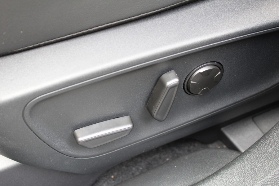Ford Kuga 2.5 PHEV ST-Line X | Panoramadak | Trekhaak | BLIS | B&O | Full Options