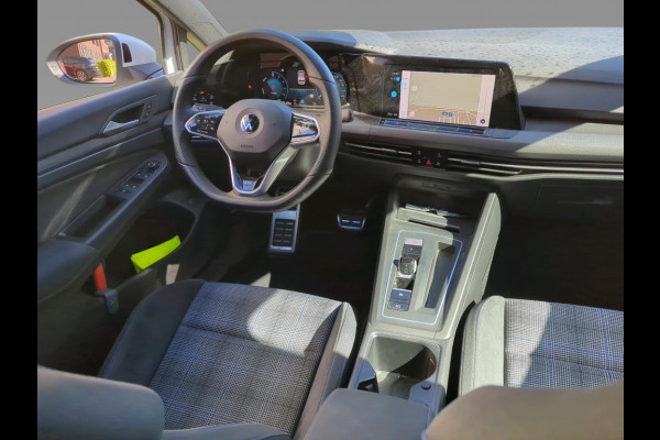 Volkswagen Golf GTE 1.4 eHybrid 245pk PHEV | Panorama | IQ.Light | Camera | Stoelverw.