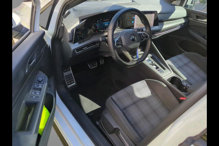 Volkswagen Golf GTE 1.4 eHybrid 245pk PHEV | Panorama | IQ.Light | Camera | Stoelverw.