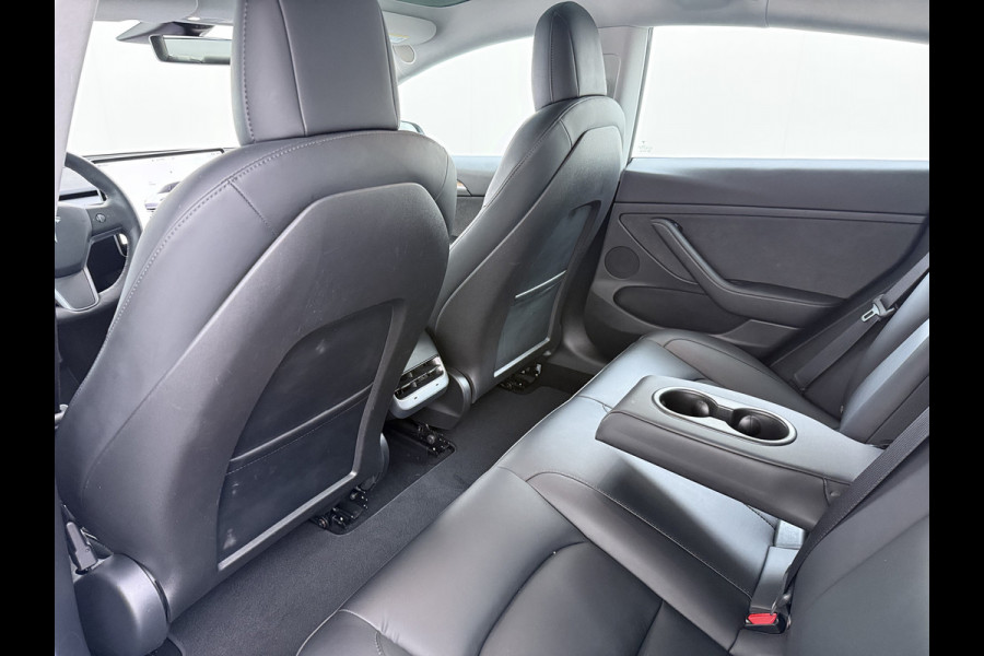 Tesla Model 3 Standard RWD Plus LFP Accu SOH 90,5% Warmtepomp Lmv 19" Elek.Achterklep Leder Panoramadak Navi Ecc Camera's Navi Ecc Pdc Traffic Aware Cruise + Aut.Sturen Lmv Led Elek.Stoelen+Memory+Verwarmd Dealeronderhouden Origineel Nederlandse Auto Garantie op Accu en Motor tot 21-6-2030/160.000km
